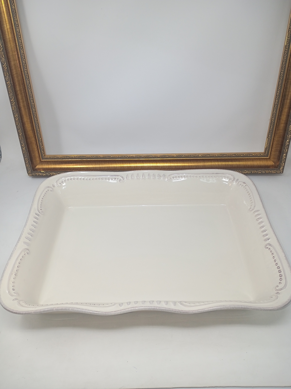 Cream Scalloped Ceramic Baking Dish